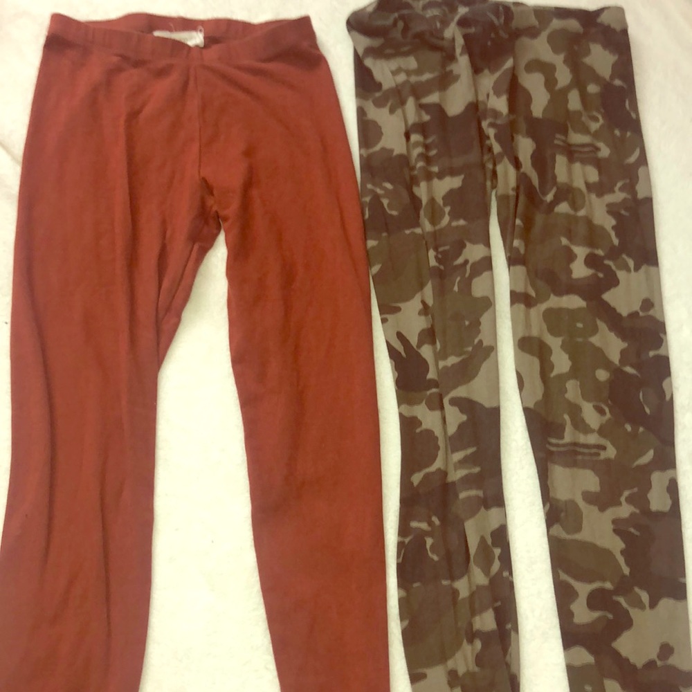2 PAIRS OF TIGHTS